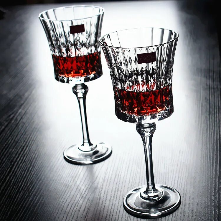 Бокал под шампанское великий гэтсби. Какие бокалы в моде. Какие бокалы в моде. Какие бокалы в моде. Снифтеры.