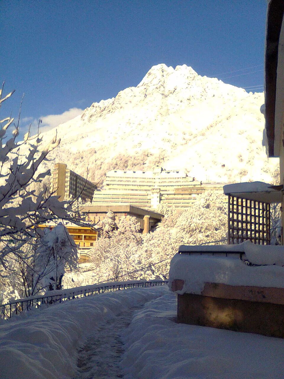 Оби гарм рогун. Курорт оби -гарм файзабадского района. Ходжа обигарм. Ходжа оби гарм таджикистан. Ходжа оби гарм таджикистан.