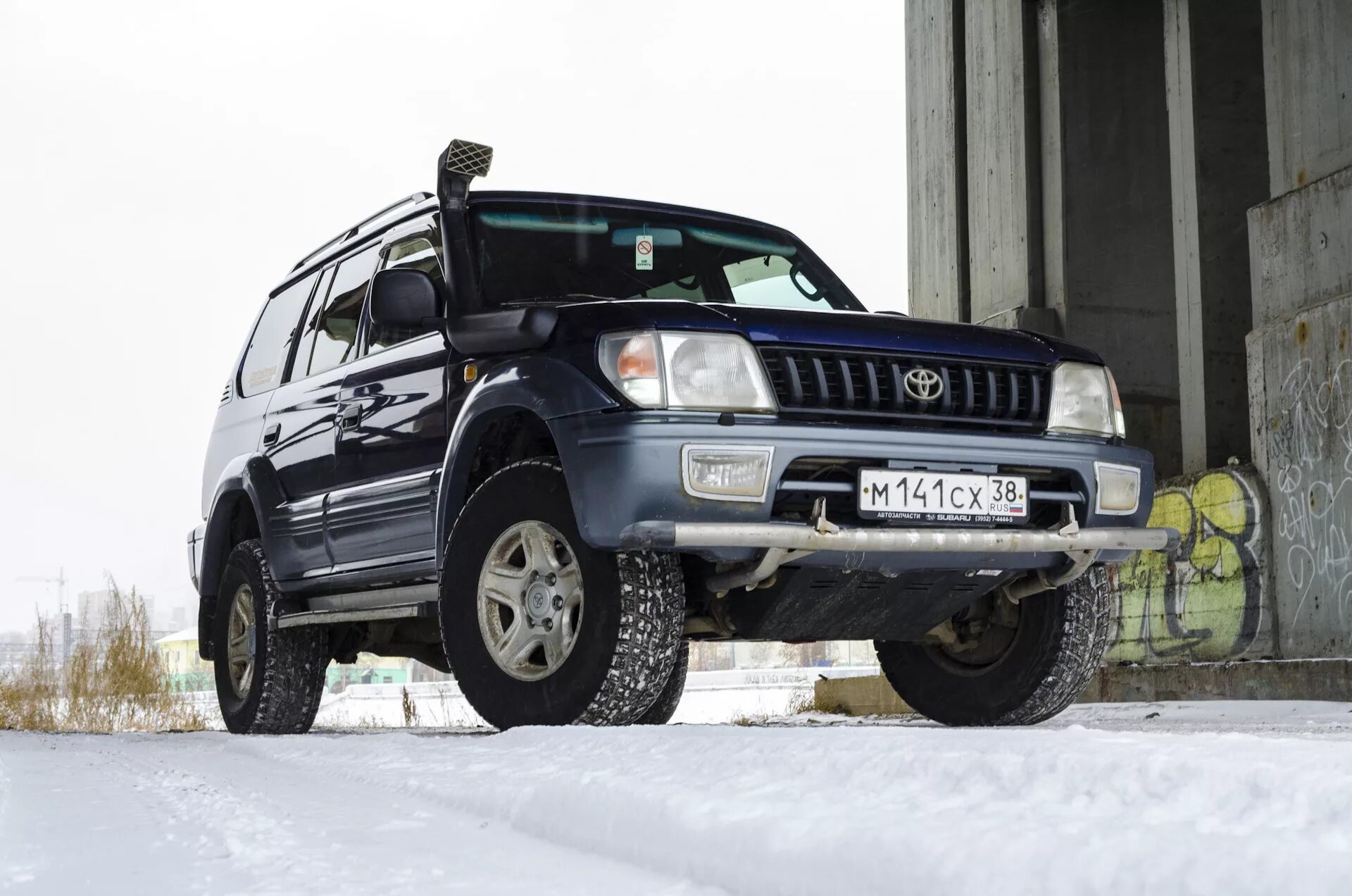 Прадо 90 ремонт. Тойота ленд крузер прадо 90 серый. Toyota land cruiser prado 90 body kit. Прадо 90 года с счетчиком высоты. Прадо 90 3 двери.