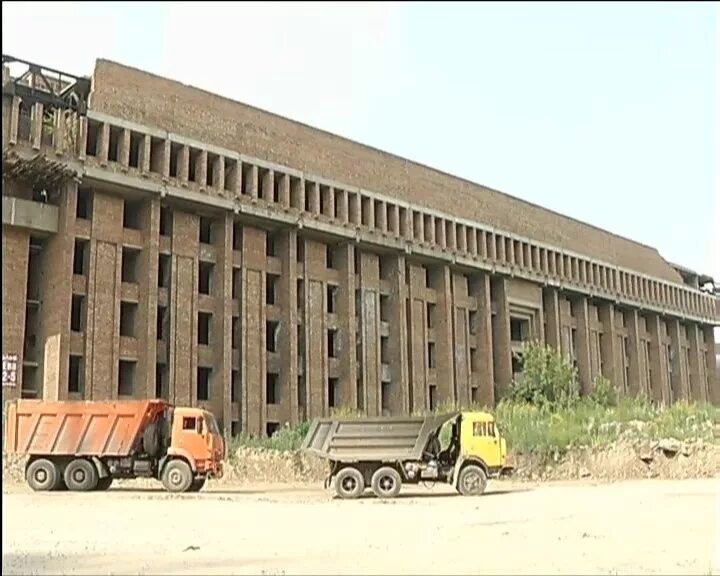 Кпсс красноярск. Крайком кпсс красноярск. Здание мгк кпсс. Крайком недострой красноярск. Кпсс красноярск заброшка.