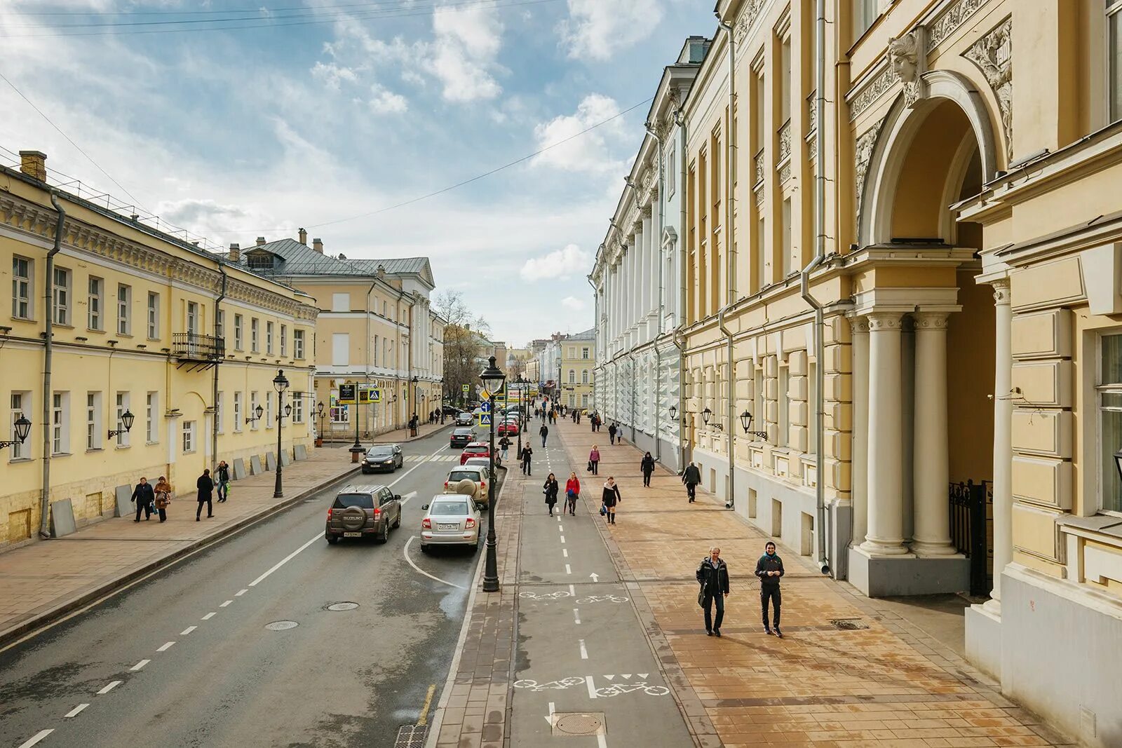 Стильные улицы москвы. Большая Никитская улица Москва. Центр Москвы улицы. Улица Никитская Санкт-Петербург. Улица Моковская в Моске.