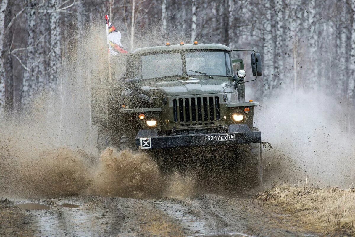 Водителю военного автомобиля. Урал 4320 колонна. Урал 4320 МТО. КАМАЗ МТО. Грузовик Урал 632361.