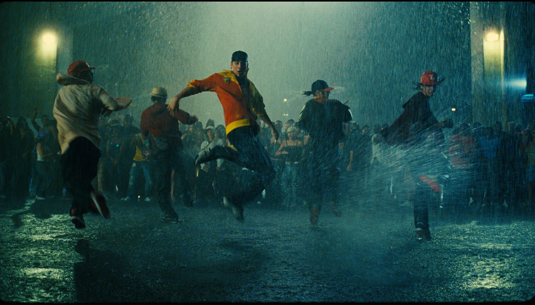 Rain it up 2. Шаг вперёд Step up, 2006. Шаг вперед 2 улицы под дождём.