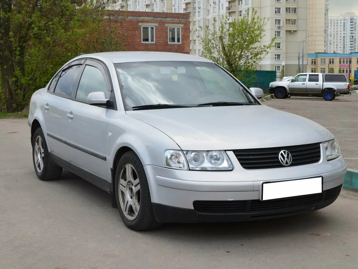 Купить бу б5. VW Passat b5 Рестайлинг. Volkswagen b5 2001. Фольксваген Пассат b5 2001. Volkswagen Passat b5 серебристый.