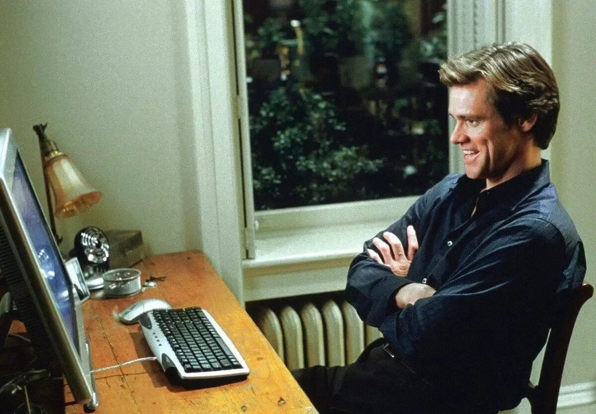 Экран всемогущий. Брюс всемогущий 2001. джим керри брюс всемогущий.