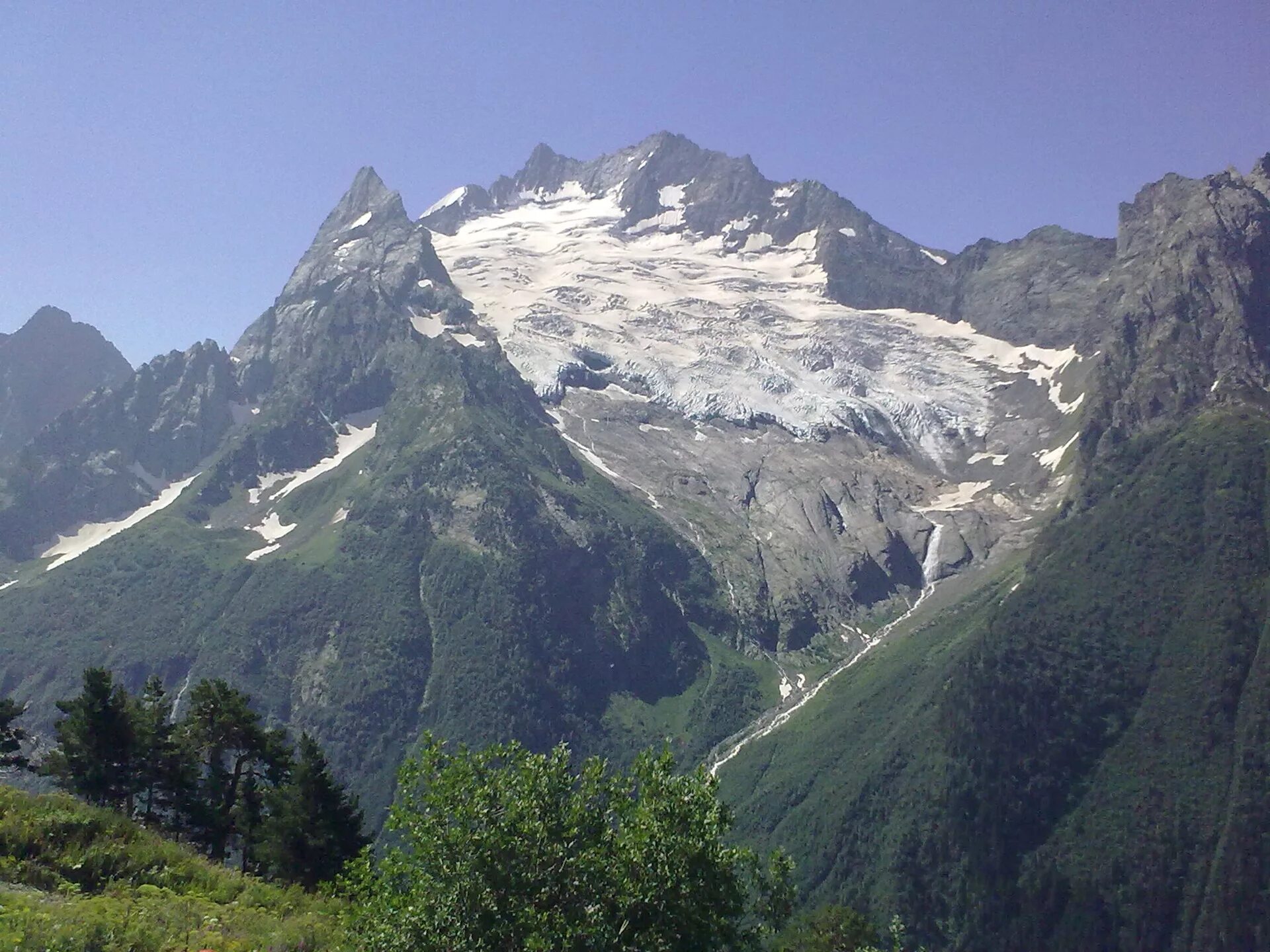 Снежный барс гостиница чегет. Мусса-ачитара домбай. Отель «орион» 3* домбай. Домбай 3. Кафе кристалл домбай.