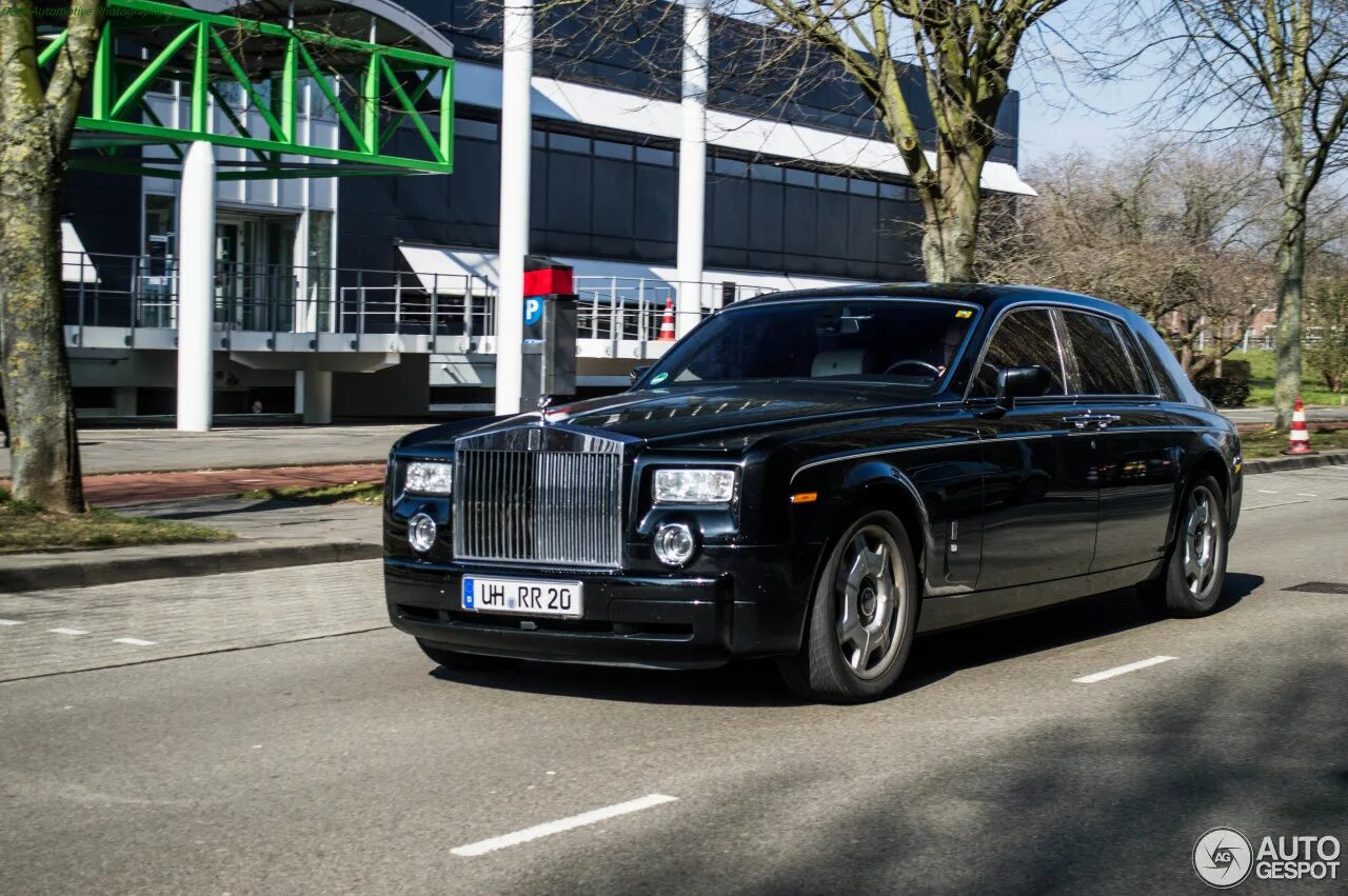 Phantom colour. Phantom colour. Фон градиент для фотошопа нежный. Дэнни призрак для срисовки. Black.