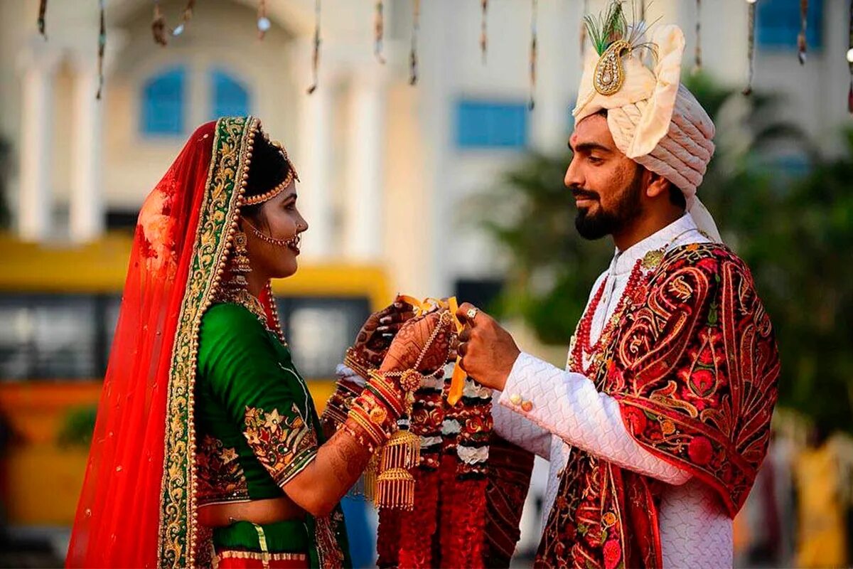 Индия какие люди. Индийская свадьба. Свадьба в Индии. Традиционная индийская свадьба. Свадебные традиции в Индии.