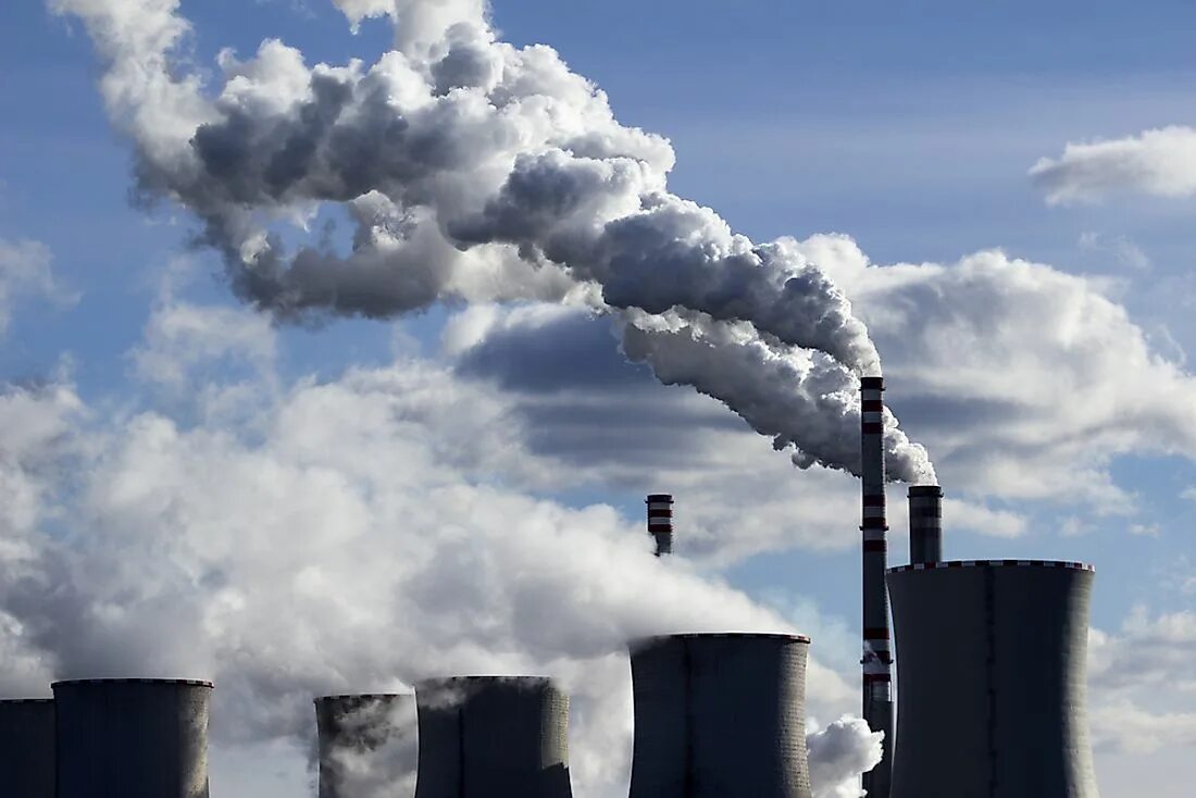 A lot of pollution. Экология и промышленность. Химическое загрязнение окружающей среды. Вредные выбросы в атмосферу. Химическое загрязнение атмосферы.
