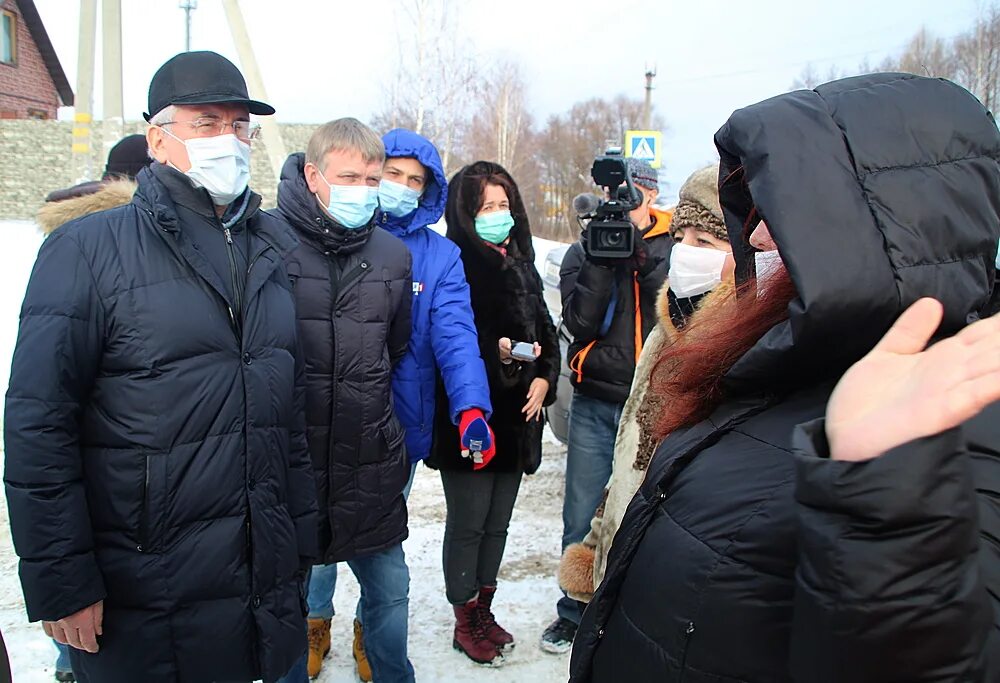 Последние новости из Пензы. Новости Пенза сегодня 11 канал. Пенза новости встреча беженцев 27.03.2022. Смотр Строй песни 2022г Вадинск Пензенская область.