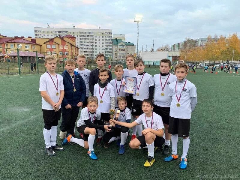 Школа футбола пенза. Школа футбола пенза. Спарта тверь футбол. Школа футбола пенза. Секция по футболу для детей в детском авангард.