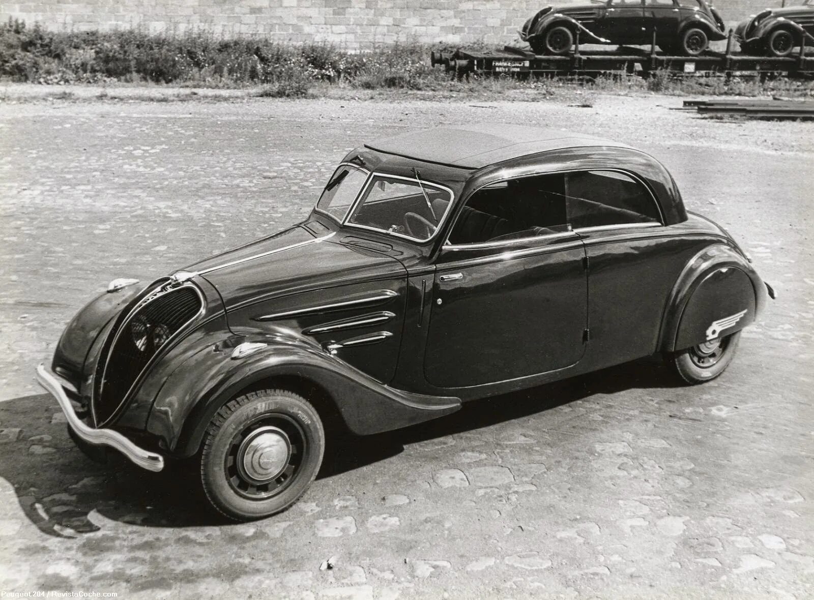1929 peugeot. Пежо 1935. Пежо 1894 года. Peugeot 402. Первый автомобиль пежо.