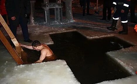 Можно на крещение мыть полы в доме