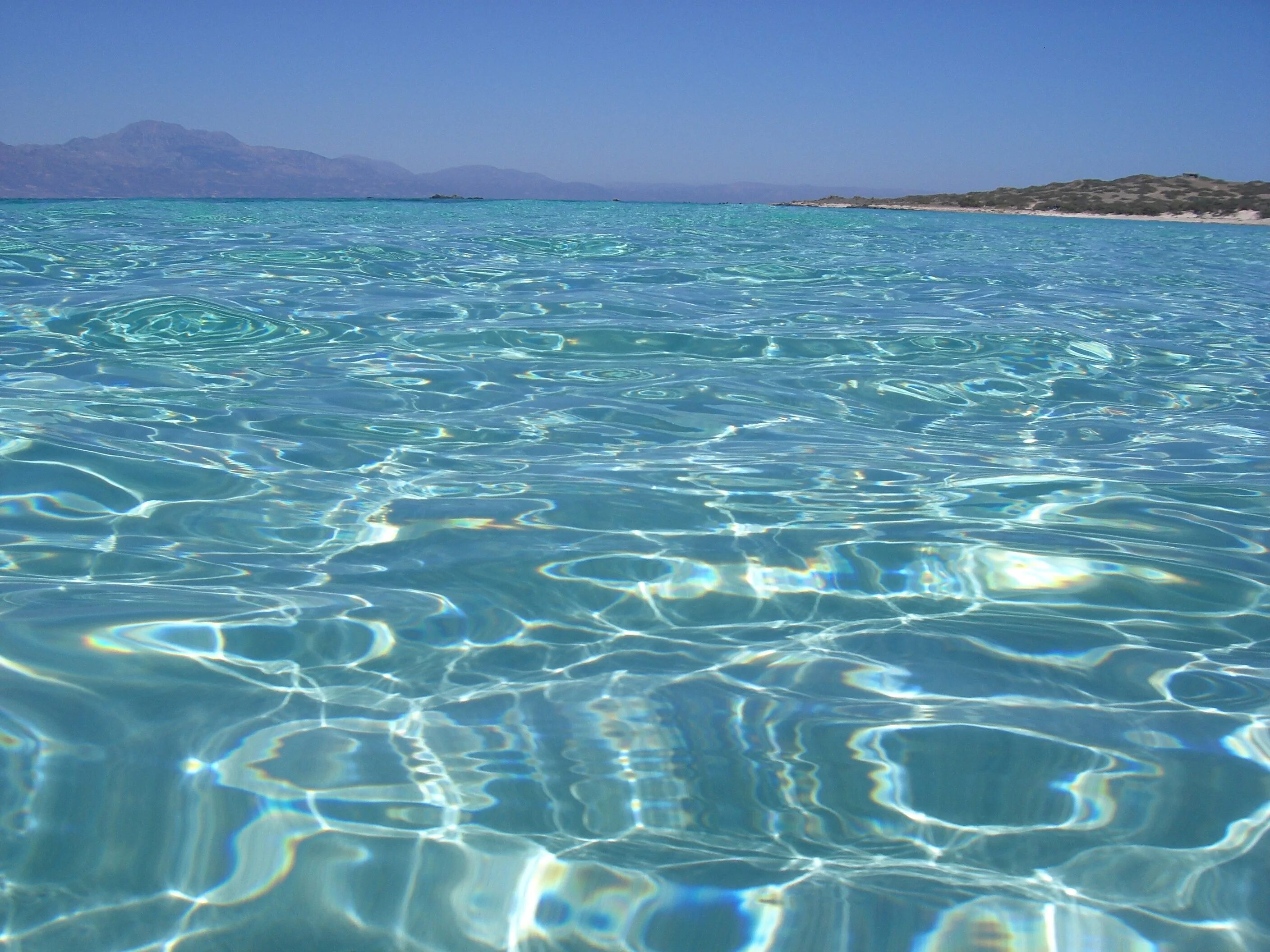 Покажи фотографию воды. Эгейское море волны. Лазурное море Эгейское. Средиземное море Лазурный берег. Прозрачное море.