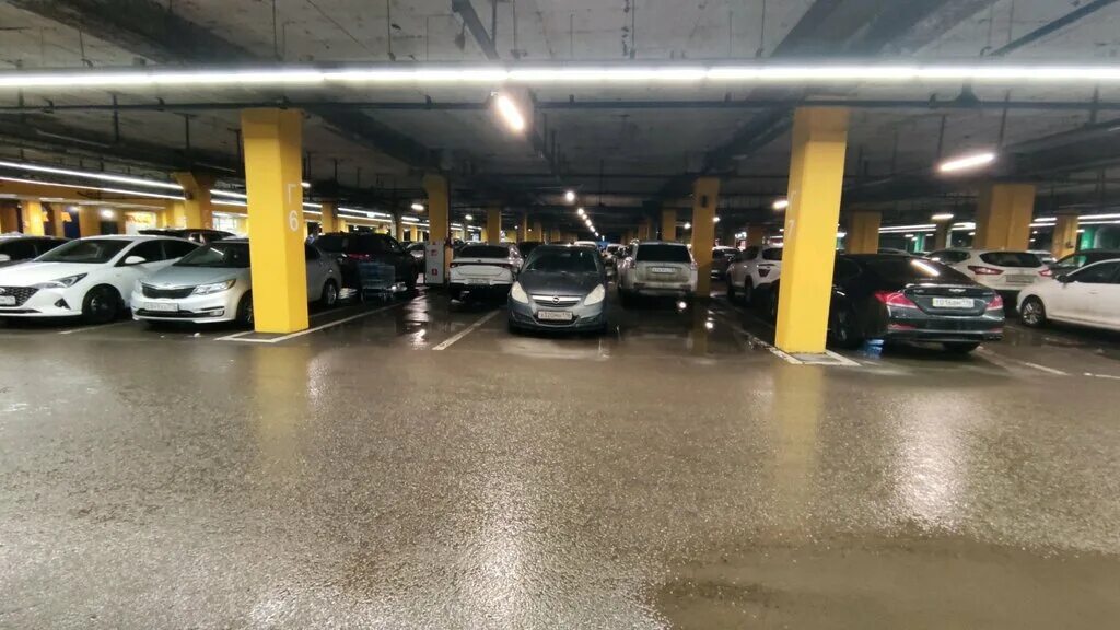 Казань автостоянка. Платная парковка казань. Парковочные зоны казань улица зинина. Крытая парковка казань. Парковочная зона № 101, казань.