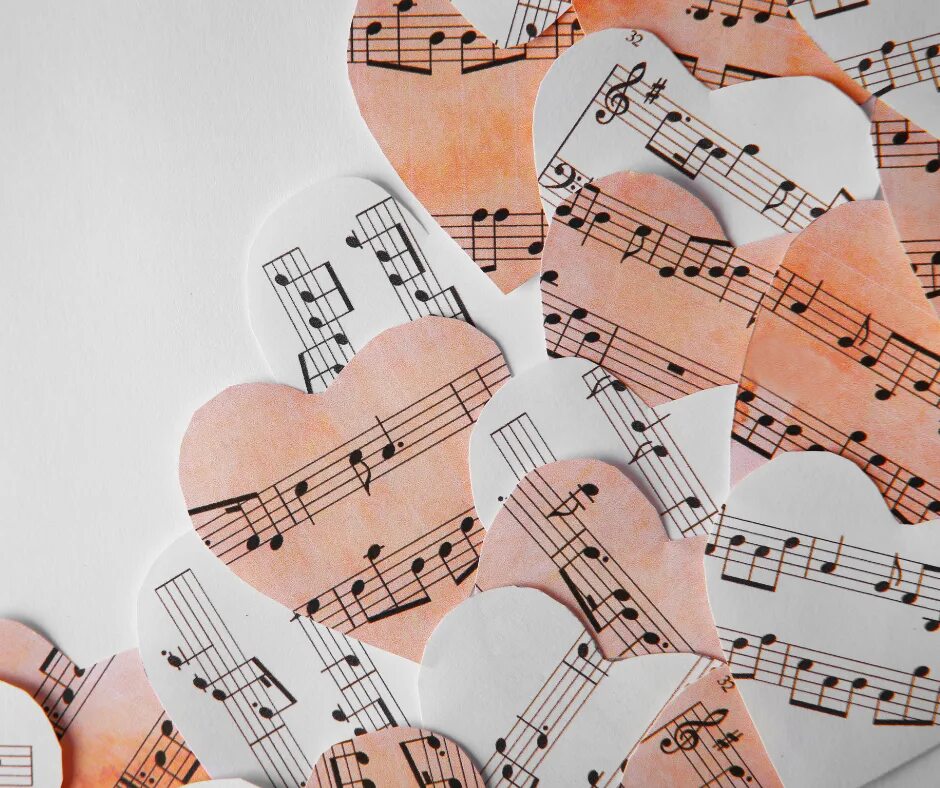 Ноты фон. Музыкальный фон для презентации. Музыка арт фон. Нотки на голубом фоне. Паттерн музыка.