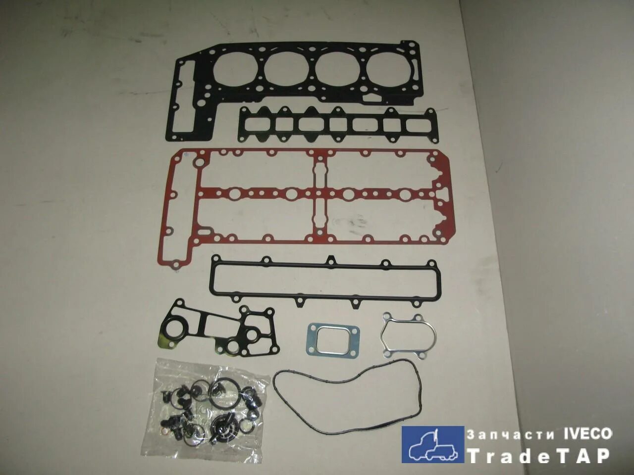 Комплект прокладок ДВС Ивеко 3.0 дизель. Прокладка ГБЦ 504093499 на двигатель f1ce 3481-1*2мм. Прокладка крышки ГБЦ Iveco Daily. Прокладка ГБЦ Ивеко Дейли 3.0 f1c. Прокладки ивеко дейли