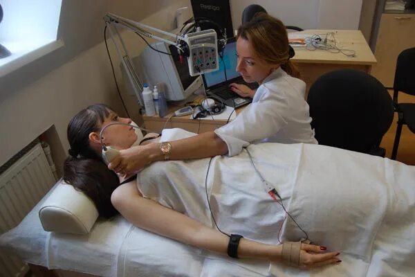 Миац физиотерапия. Аппарат для интерференцтерапии «мустанг-физио-мэлт-2к». Диадинамотерапия ддт. Аппаратно-программного комплекса "мультимаг". Магнит 10 физиотерапия для коленного сустава.