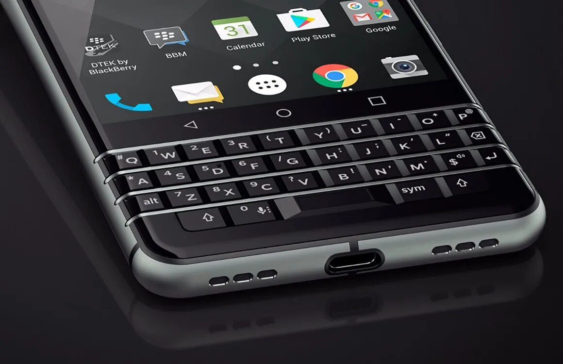 Смартфон c. Смартфон blackberry keyone. blackberry keyone 2. блэкберри с кверти. blackberry 5g 2025.