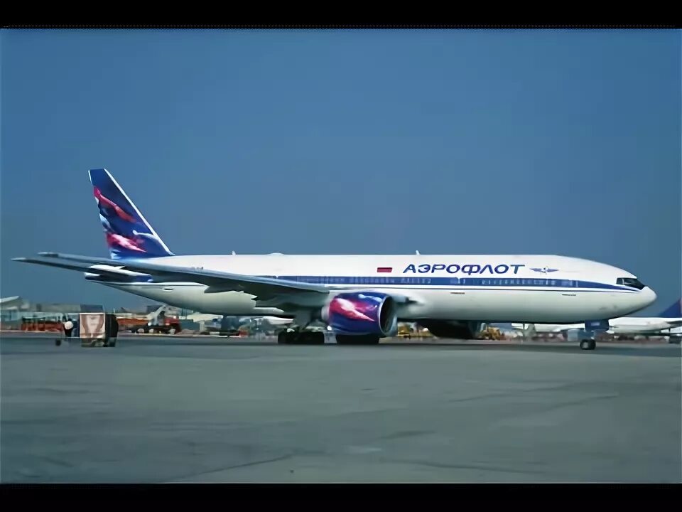 Боинг 777 9x сбоку. Боинг 777 9x. Боинг 777 9x. Трансаэро 777-300. Слушать боинг 777.