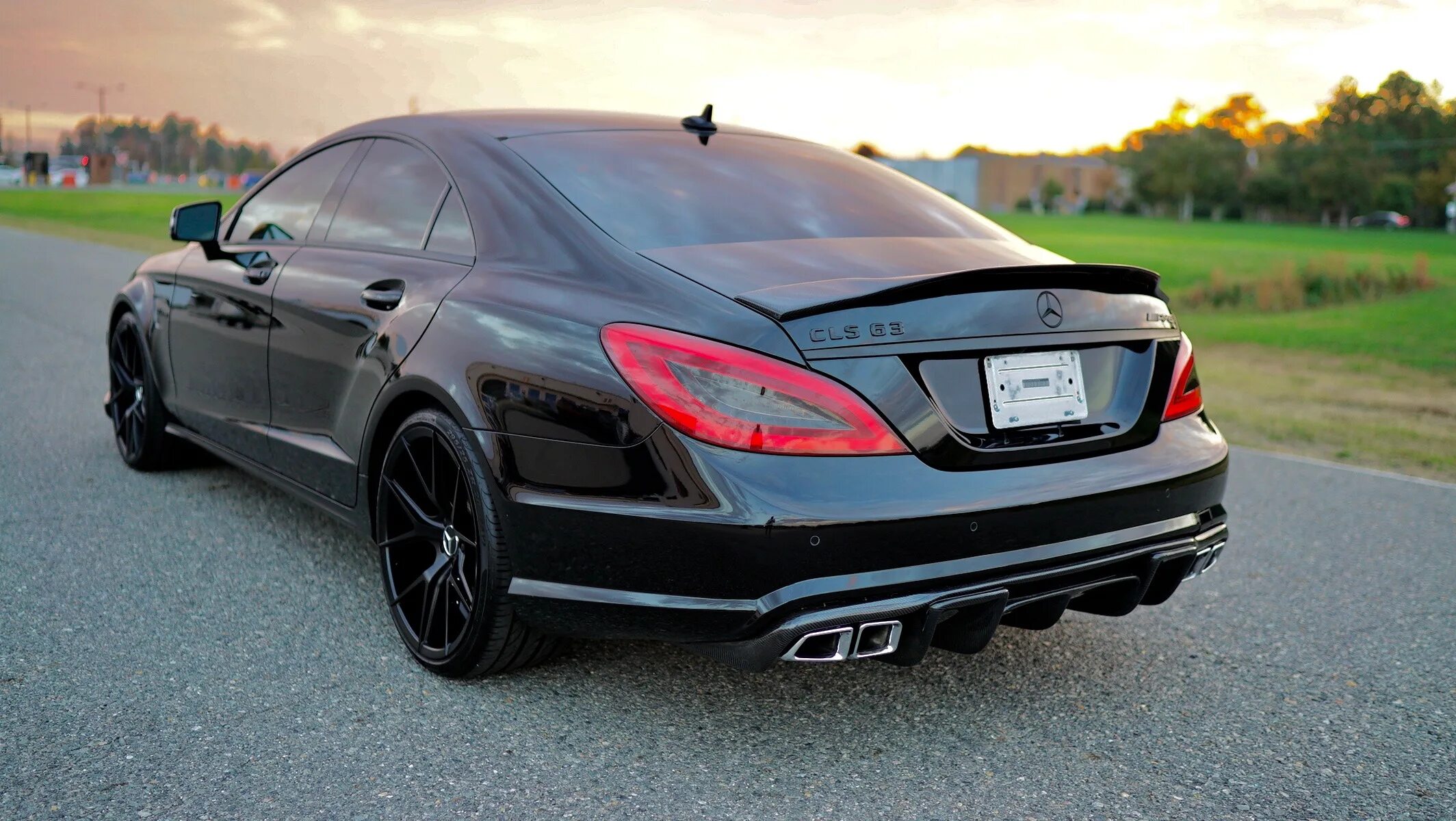 Mercedes 218. Mercedes Benz CLS 63 AMG. Mercedes CLS 63 AMG w218. Мерседес CLS 218 AMG. Mercedes-Benz CLS 63 S AMG.