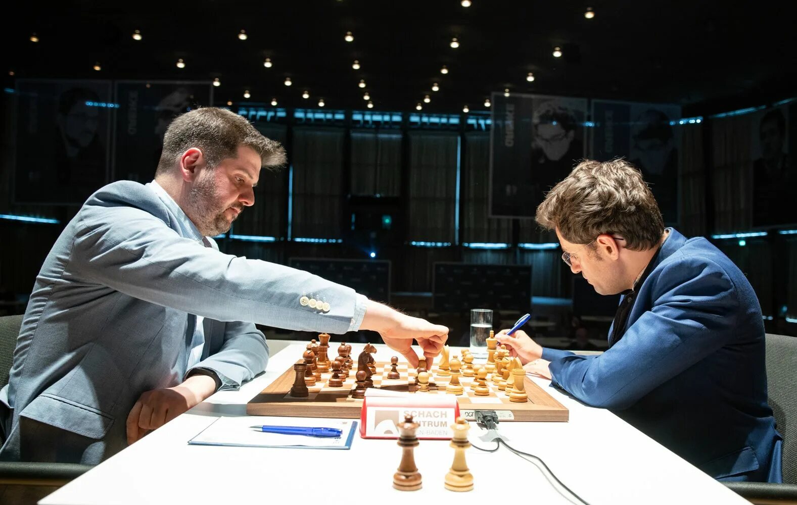 Grenke chess classic 2024. Свидлер шахматист. Свидлер Карлсен. Шахматный турнир 2022.