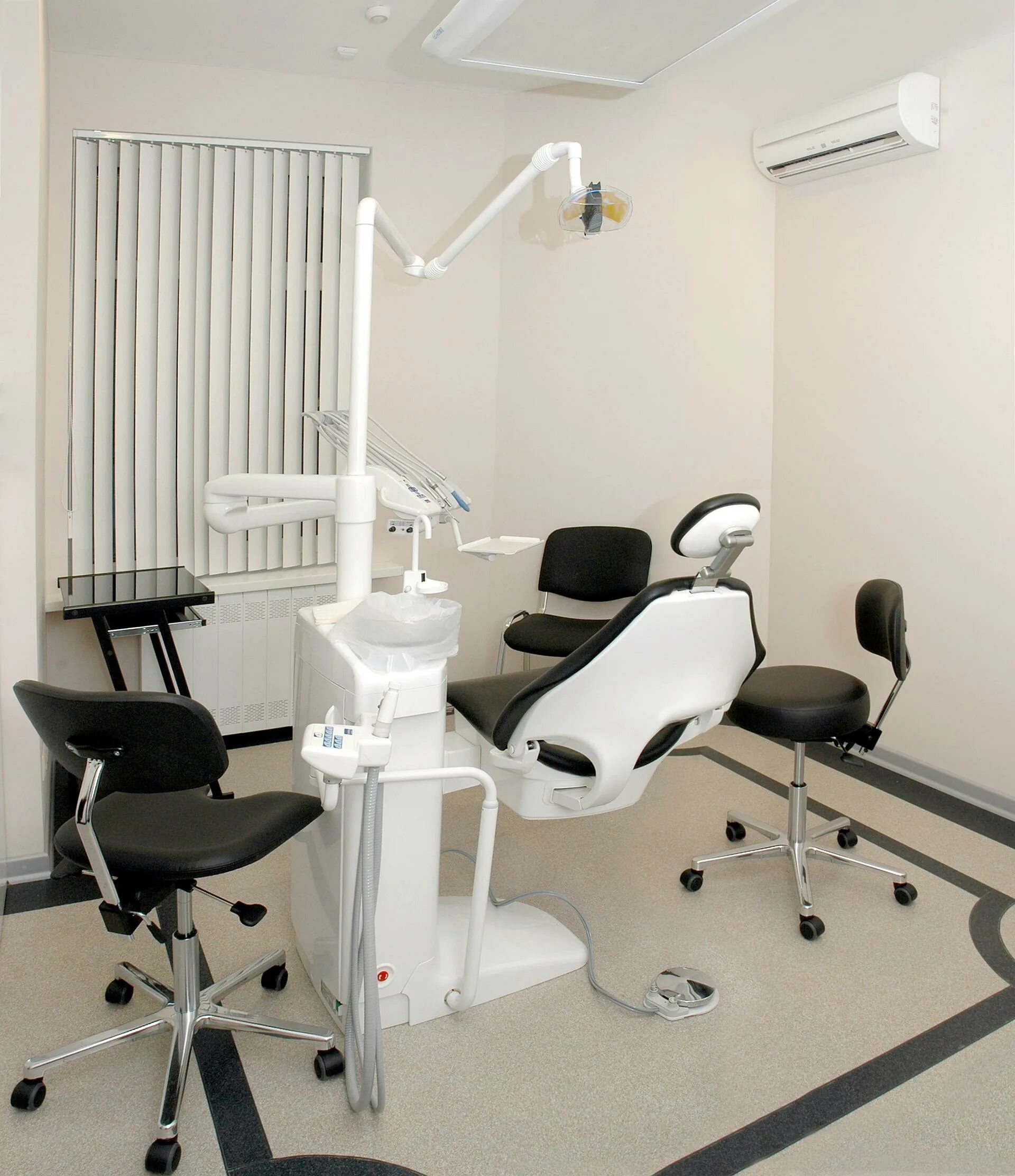 Стоматология "Dr.Dentist" по адресу Сизова проспект, 21 к1 в Санкт-Петербург - ц