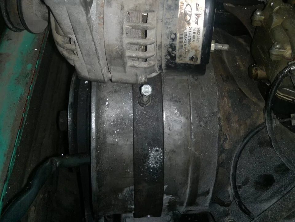 Генератор от газ 69 на луаз. Генератор луаз. Генератор луаз. Генератор на луаз 969. Доп генератор на луаз.