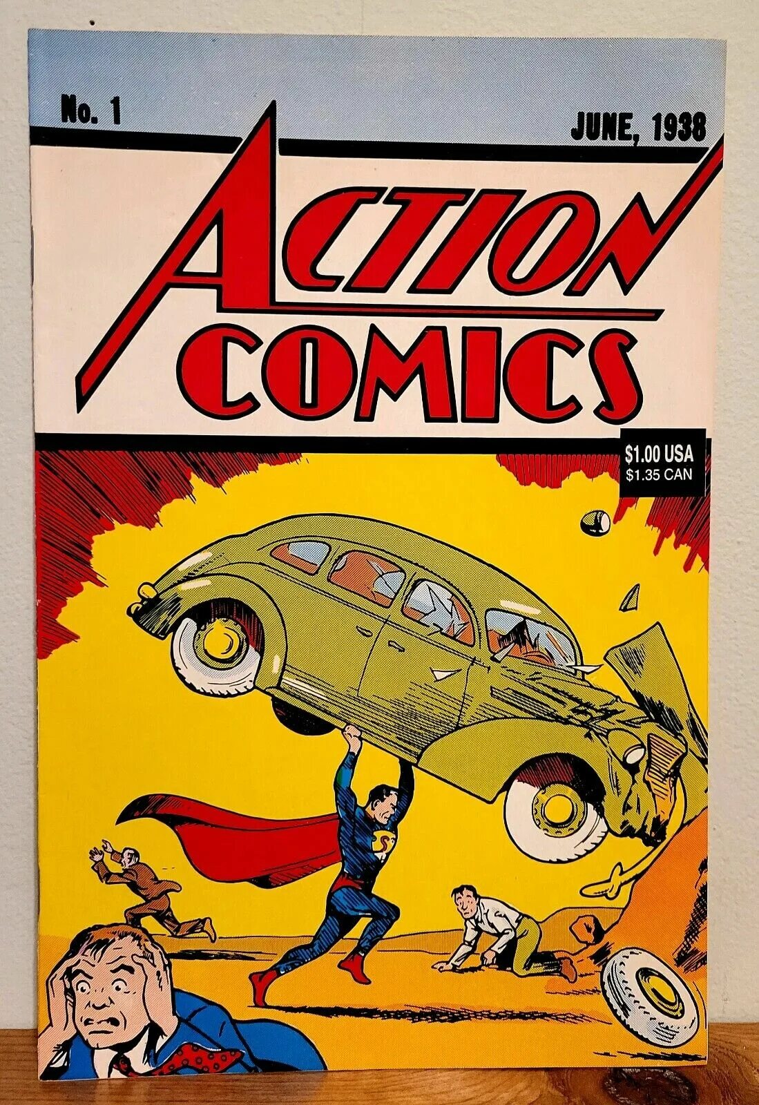 Комиксы про первый. Супермен комикс 1938. Action Comics #1. Первые комиксы. Первый комикс про Супермена.