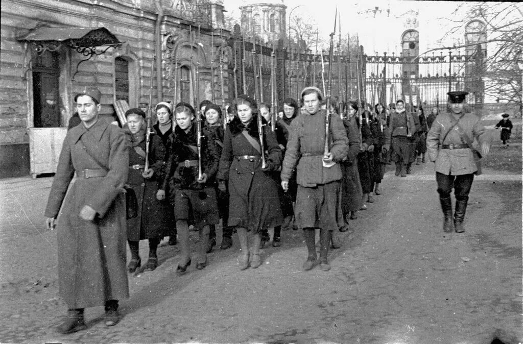Как жили женщины в войну. Женские батальоны в Великой Отечественной войне.