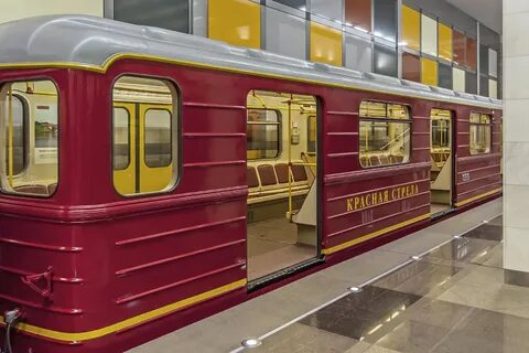 Красный поезд