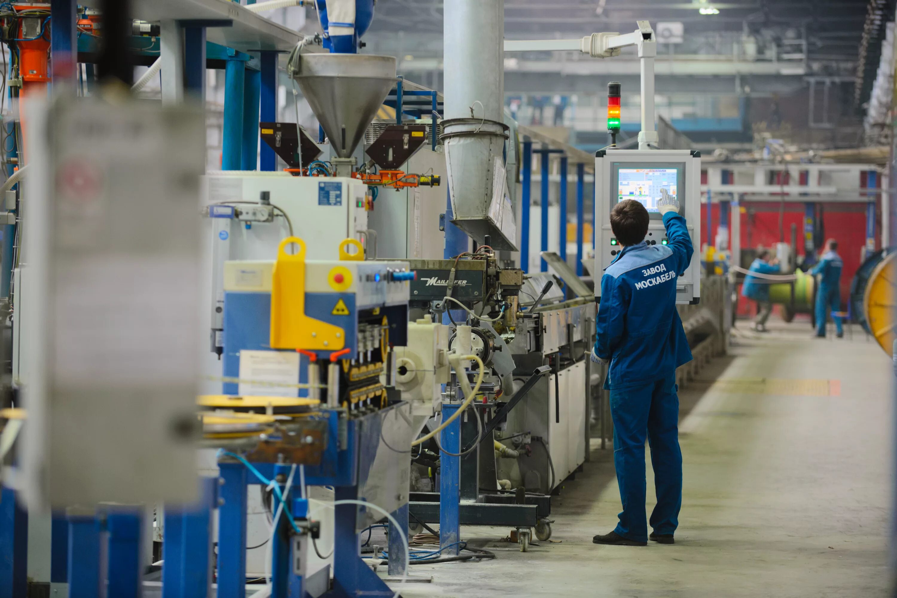 Группа компаний машиностроение. Ооо нпо гкмп брянск. Асфальтоукладчик асф-г-4-04. Завод аврора саратов. Нпо гкмп брянск.