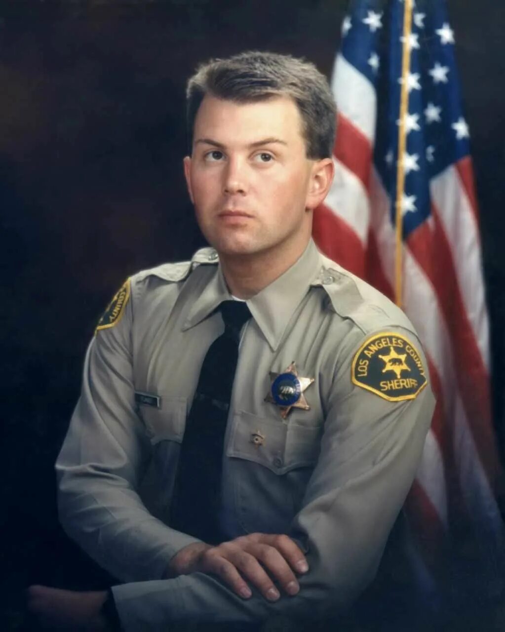 Lasd deputy sheriff. Департамент шерифа лос-анджелеса форма. Сержант шериф сша. Шериф полиции сша. Полицейский шериф сша.
