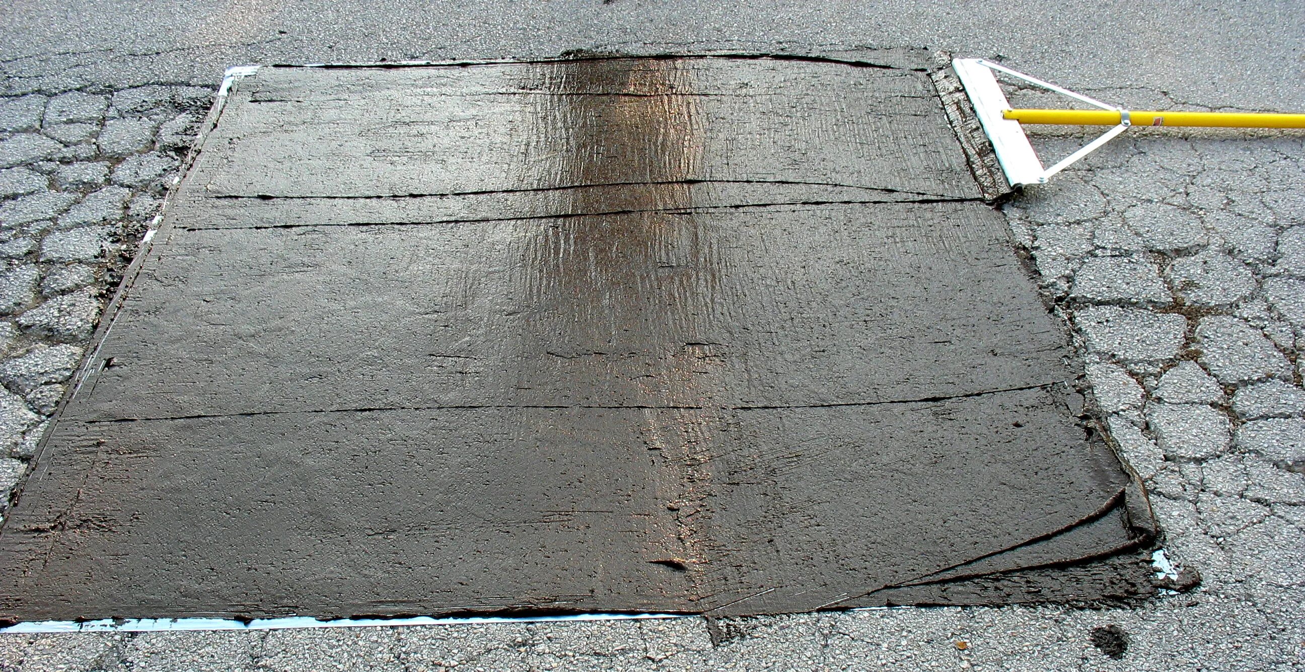 герметик герметик полиуретановый технониколь. машина для заливки швов битумом. утюг для асфальта. трещины мастики. машинка для проливки швов битумом.