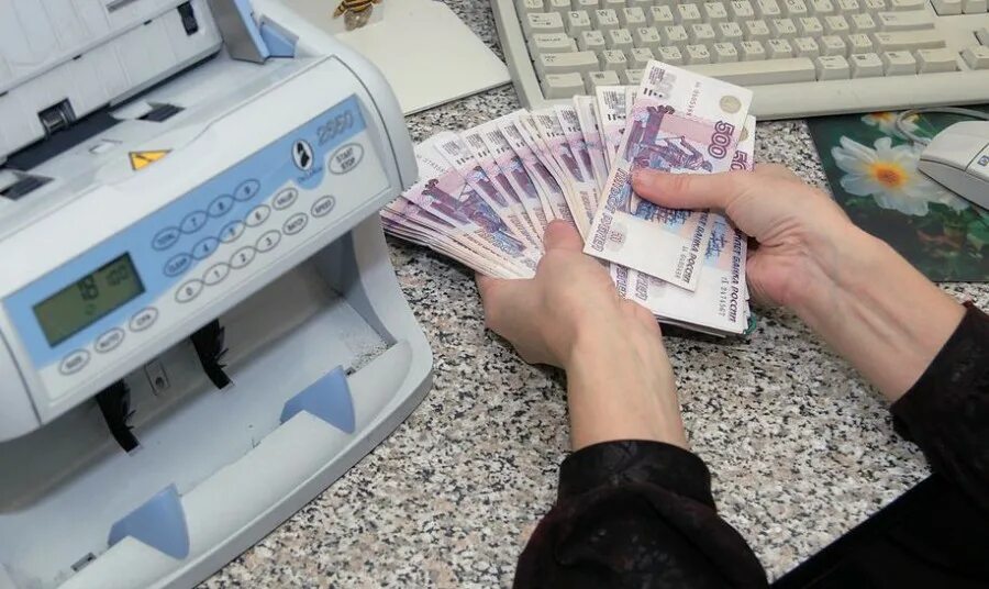 В банке наличных денежных средств. Кассовые операции. наличные деньги в кассе. наличные денежные средства. денежная наличность.