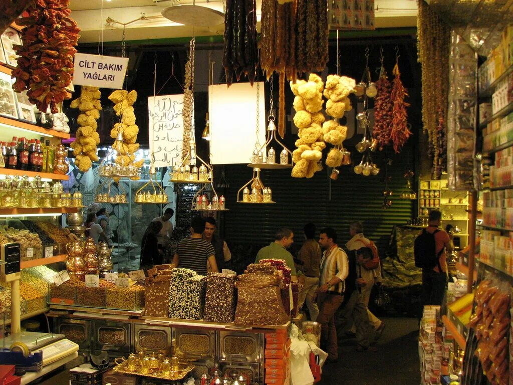 шоппинг в хургаде. торговля на рынке. вещи в на рынке в хургаде. рынок в хургаде египет. магазины в египте хургада.