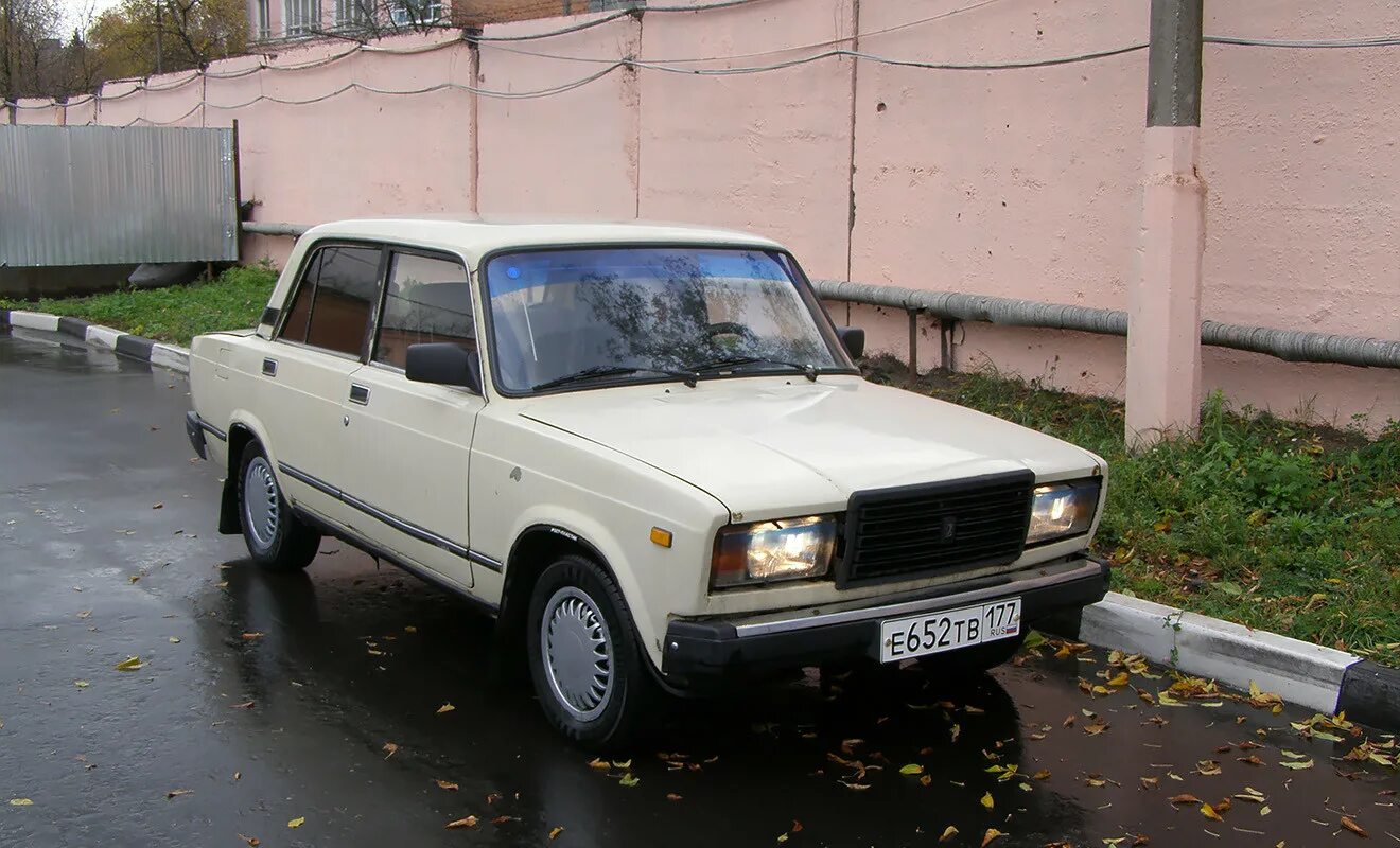 Машина 2107 с люком. Автомобили ЗАЗ ладаспрабегом. Авто ру с пробегом по России 2107.