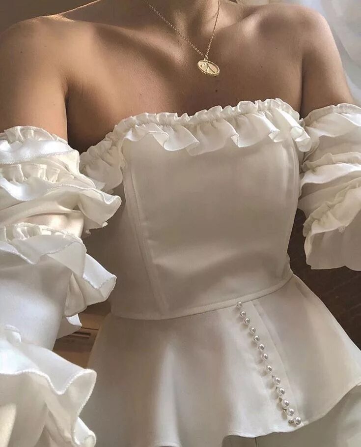 Кремовое свадебное платье. Aesthetic dress. Paolo sebastian ss18 couture. Свадебные платья эстетика. Сказочное платье.