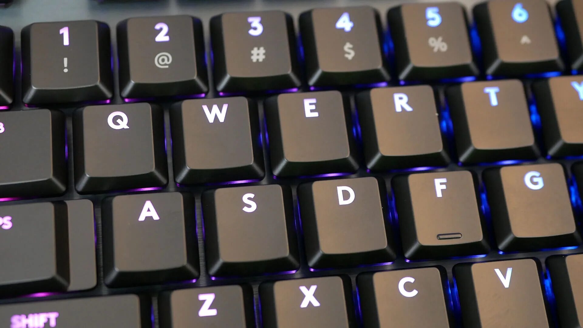 Wasd на клавиатуре. Игровые клавиши wasd. wasd стрелки. поменялась клавиатура местами. раскладка игровая.