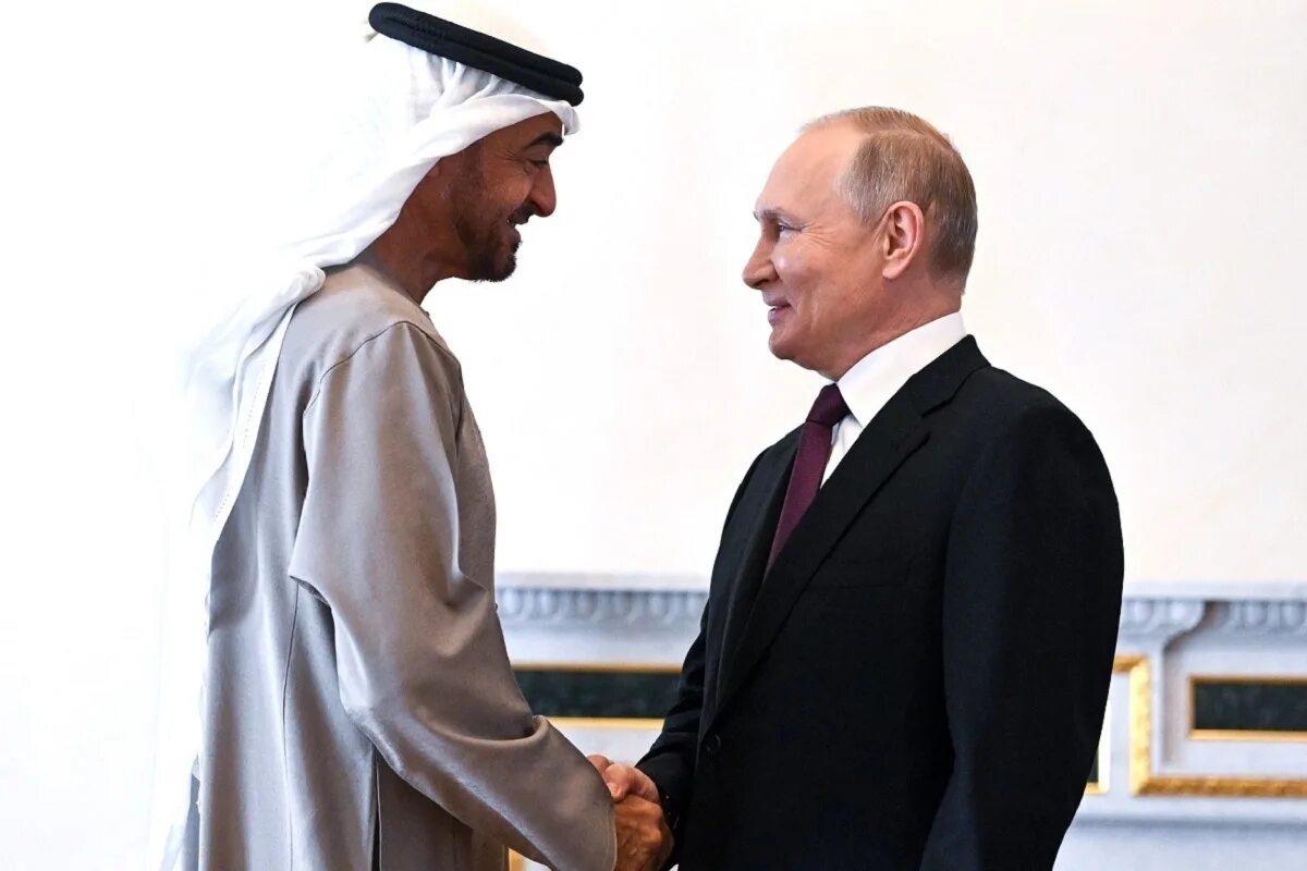 Президент арабских эмиратов 2022. Встреча оаэ. Деловые переговоры в оаэ. Президент оаэ аль нахайян в кремле. Встреча арабов.