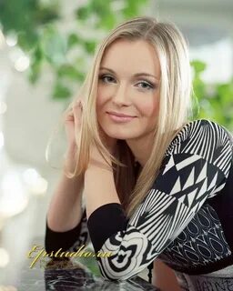 Алиса строгая