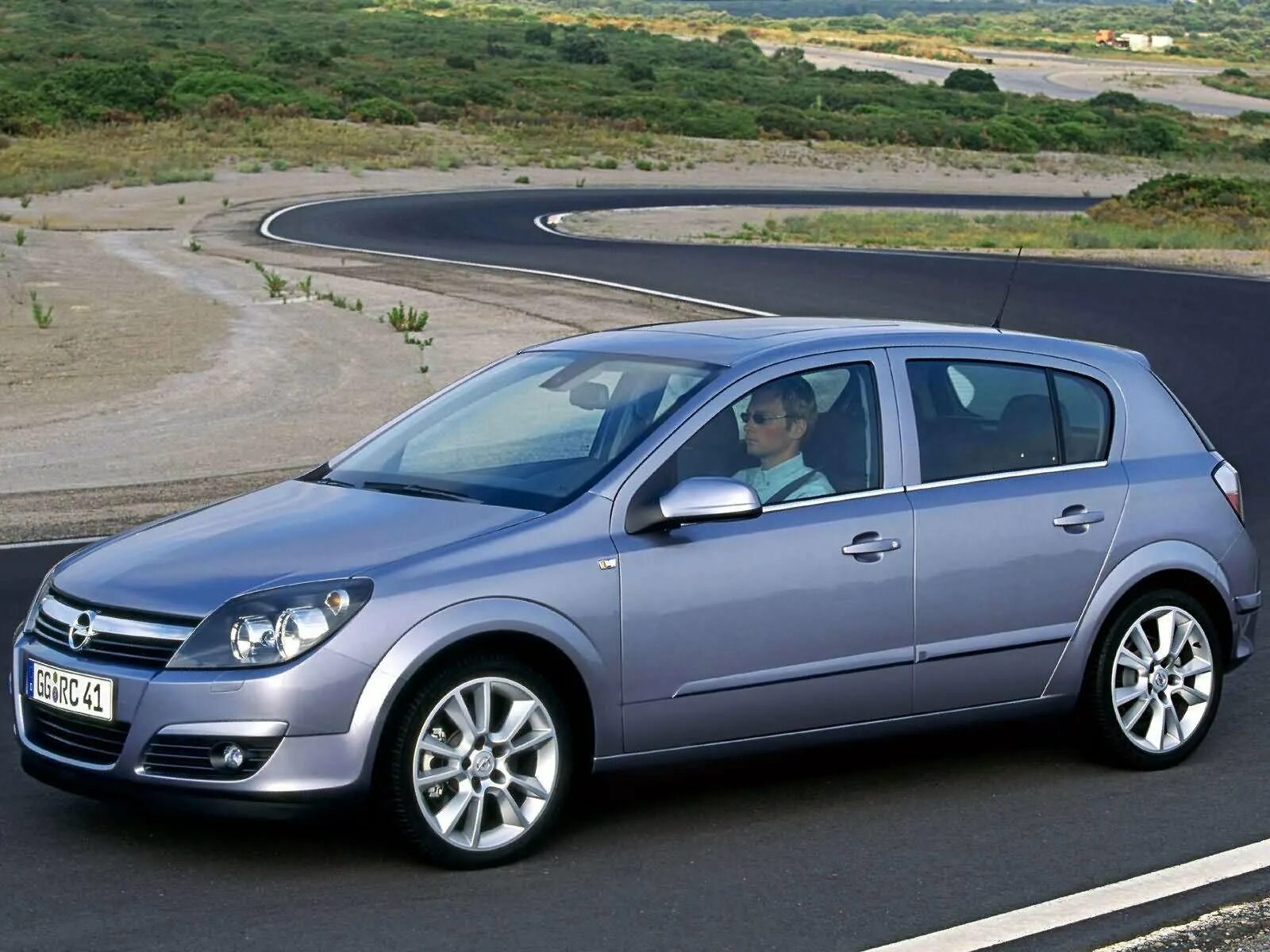 Opel Astra h 2004. Opel Astra 2004. Opel Astra 2004 хэтчбек.