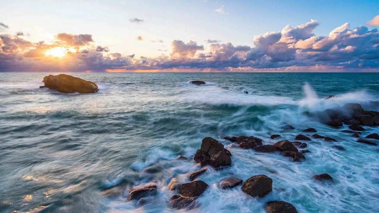 Waves on a sunny day HD wallpaper Beach wallpaper, Beach mural, Waves
