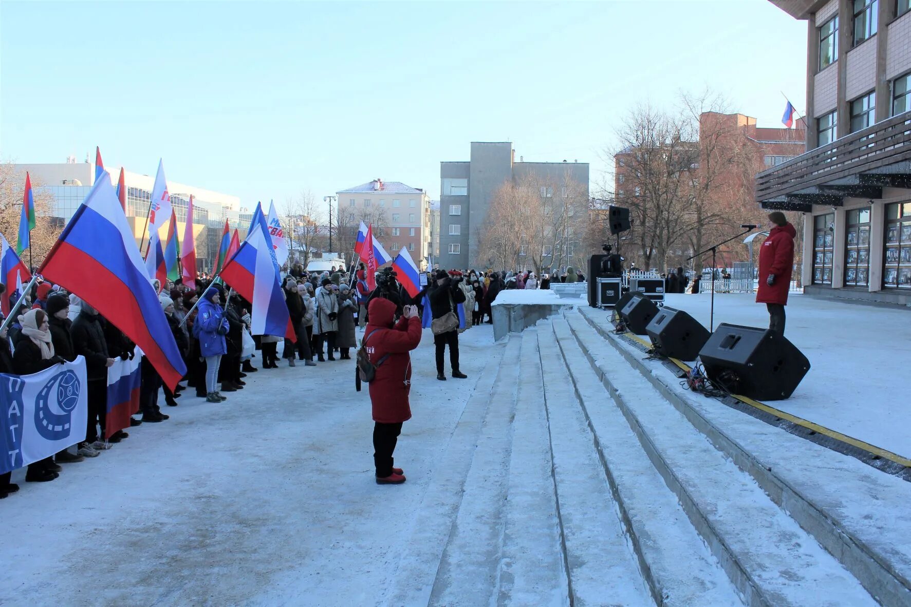 Митинг концерт. Митинг дню защитника. Митинг дню защитника. Митинг дню защитника. День защитника отечества фото.