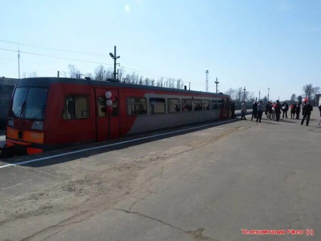 Ржев тверь автобус купить. Рельсовый автобус Ржев. Маршрутка Ржев Нелидово. Русаново Ржев. Поезд Тверь Ржев.