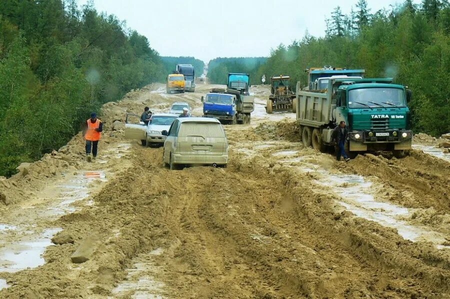 Дороги в сложных условиях. Трасса а 360 Лена. Трасса м56 Лена. Федеральная трасса Якутия. Федеральная трасса Лена Якутия.