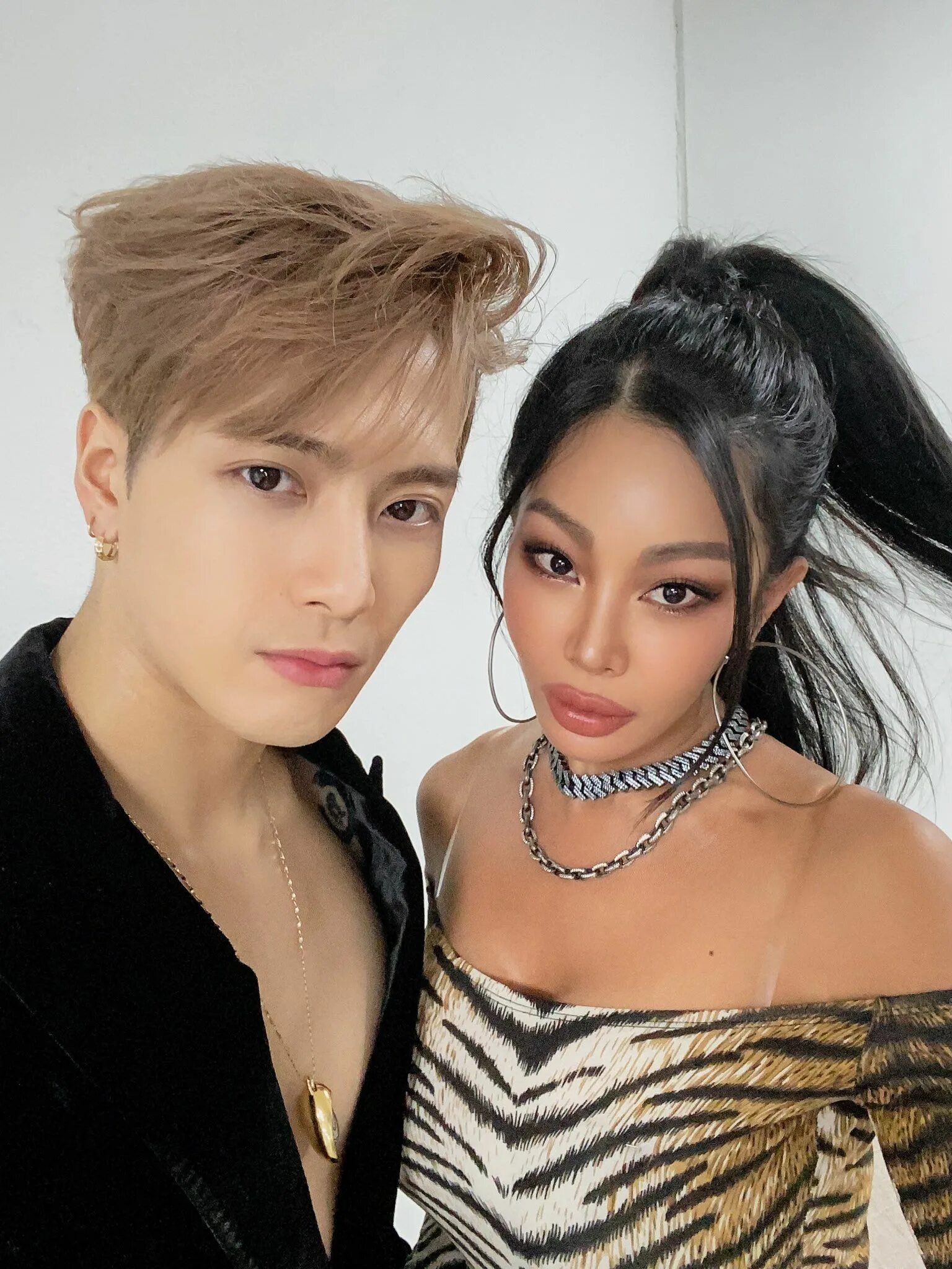 Jessie and jackson. Джесси кпоп. Jackson Wang 2022. Джексон Ван и Джесси. Jackson Wang Jessie.