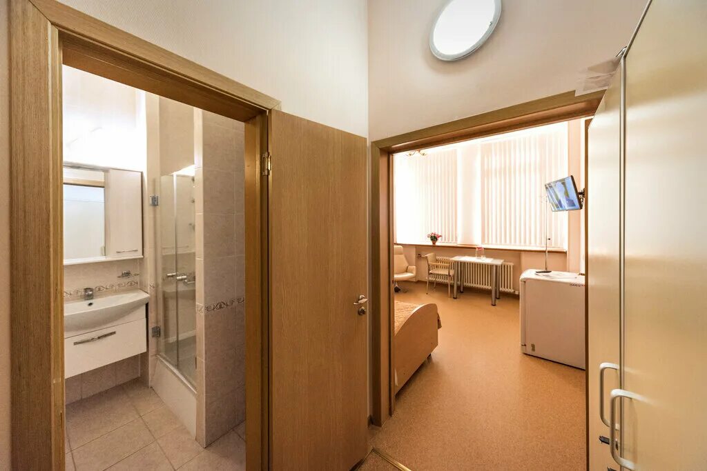 больница с поликлиникой мичуринский 6