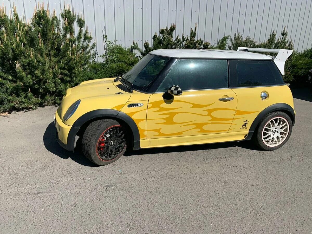 Mini Cooper s r50. Mini Cooper r50 Yellow. Мини Купер r50 r53.