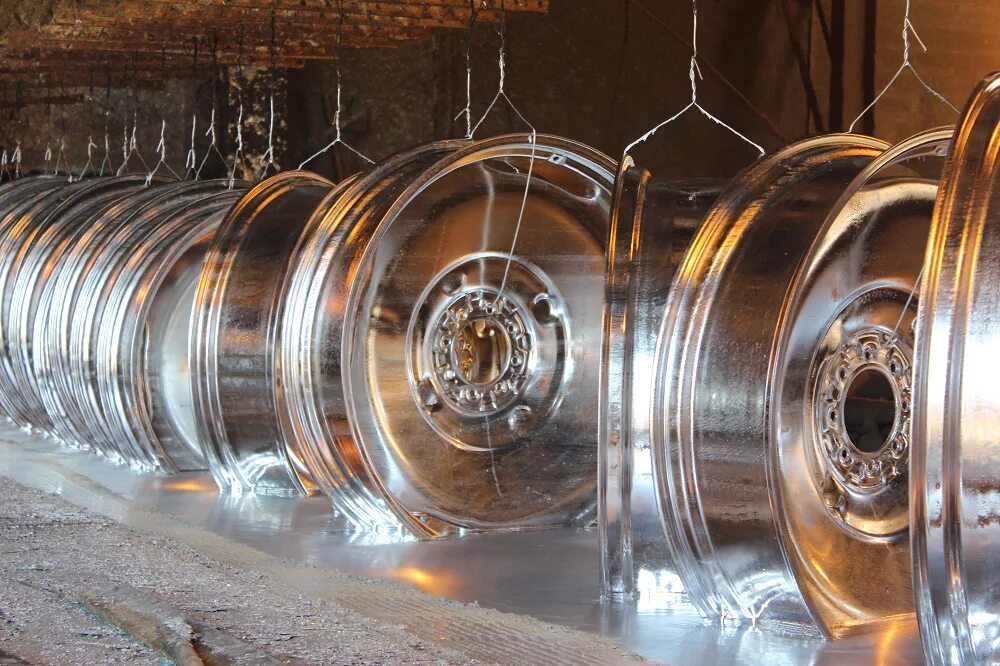 Профиль монтажный, оцинкованная (горячее цинкование). Гальваническое покрытие металла цинком. Гальваника цинк хром. Гальваническое покрытие металла. Гальваника цинкование анодная ванна.